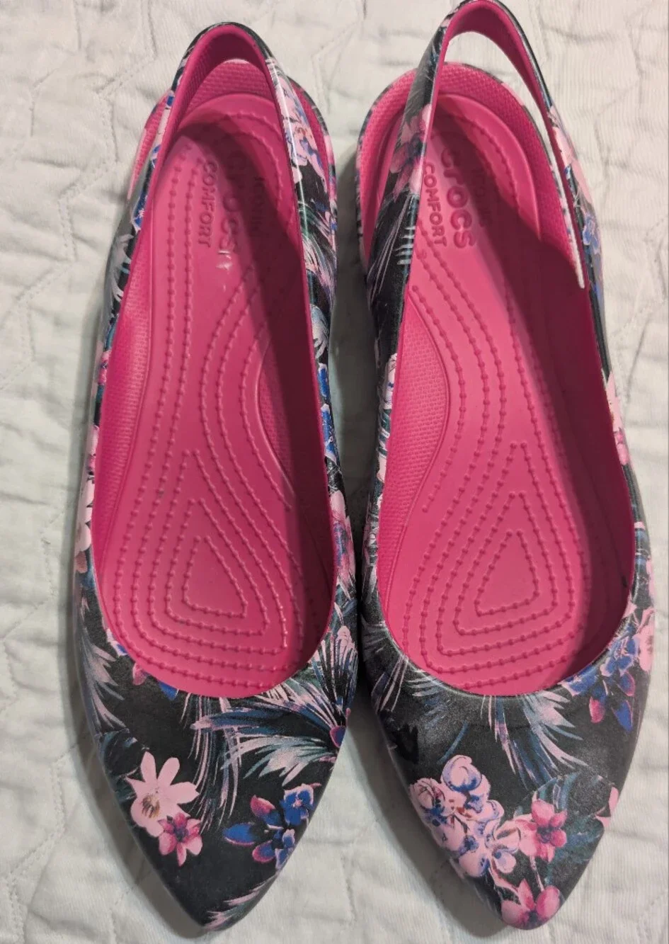 CROCS Women's 10 Pink Floral Pointed Slip-On Flats